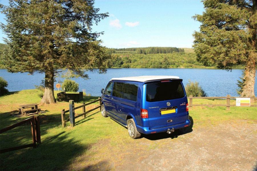  Volkswagen Transporter Doubleback Conversion Camper 2012 года  (фото 7 из 12)